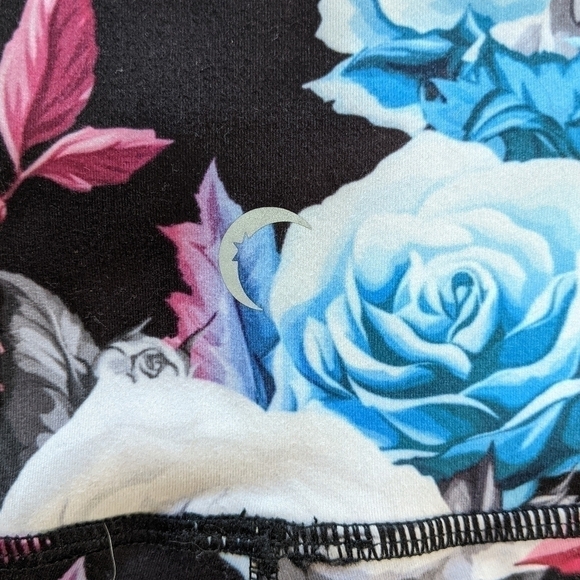 ZYIA Dark Floral Hummingbird Mesh Hi-Rise 7/8 Leggings - Picture 5 of 6